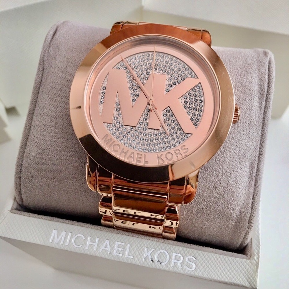 NWT Never worn MICHAEL KORS Rose gold watch